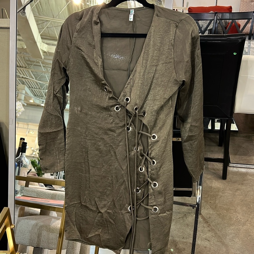Auditions olive sarin tie dress